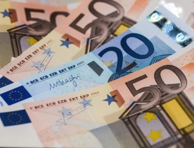 ΟΟΣΑ: Τι εισόδημα έχει ο μέσος Έλληνας πολίτης; Πώς βαθμολογεί την ποιότητα ζωής του;